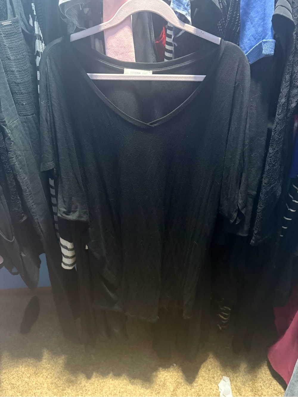 Saivana Black Short-Sleeve V-Neck Tee